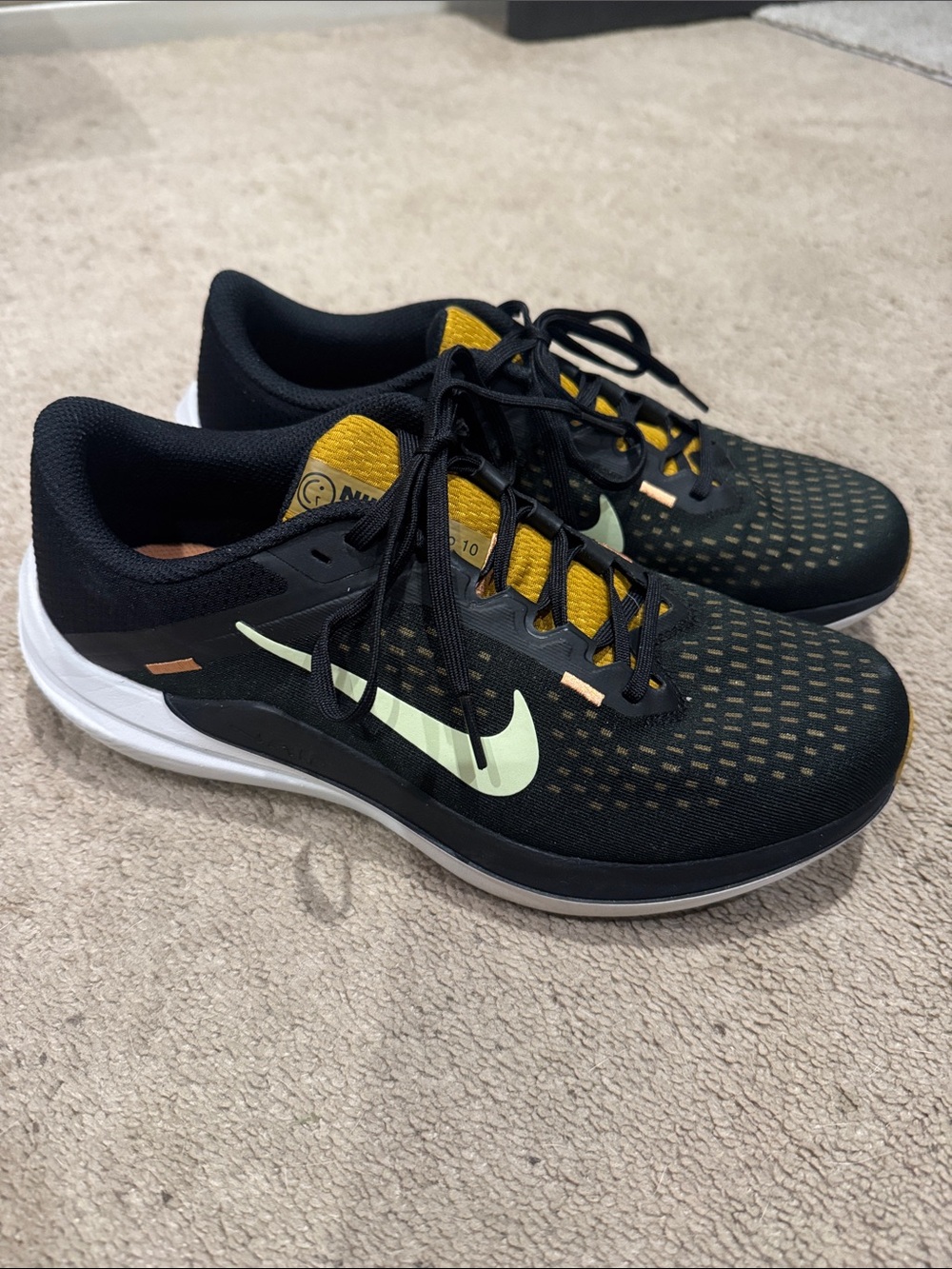 Nike Winflo 10 Men’s Running Shoes - Black with Yellow and Pale Green Accents